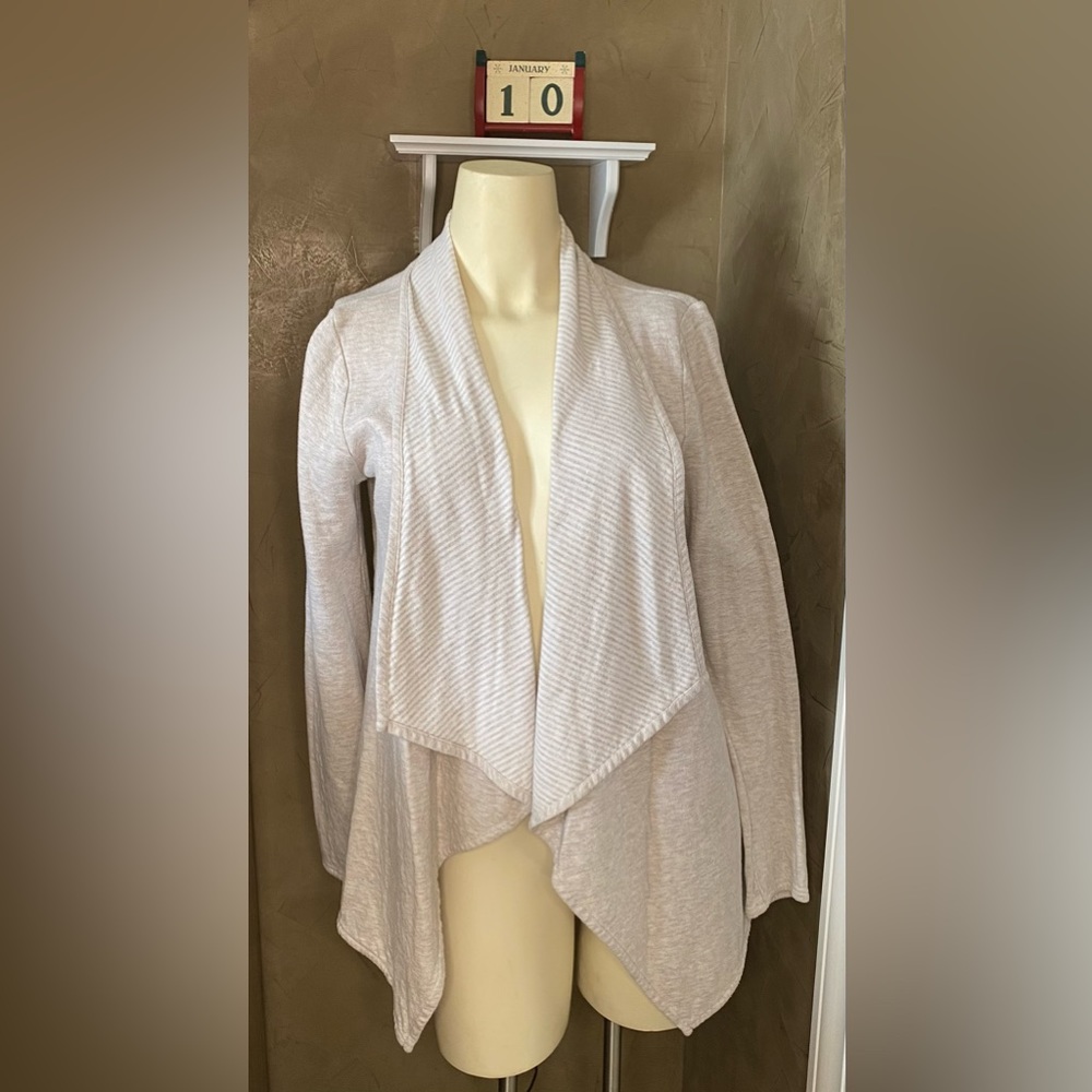 Liz Lange Maternity Drape Front Cardigan Waterfall Style size S/P Oatmeal color
